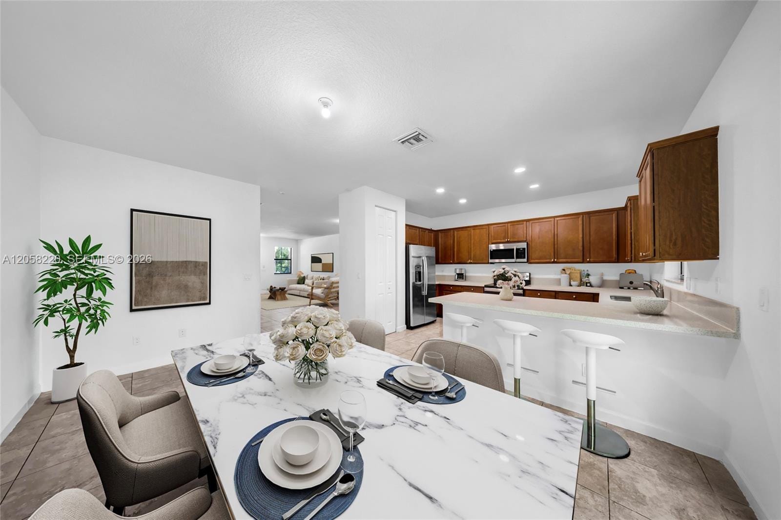 3952 Devenshire Court 3952 — photo 3