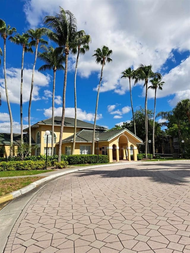 4015 W Mcnab Road D309, Windward Lakes, Pompano Beach, FL