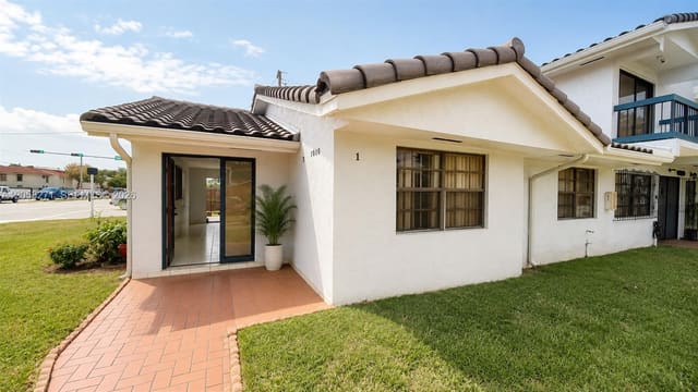 10900 NW 7th Street 101, Miami, FL 33172