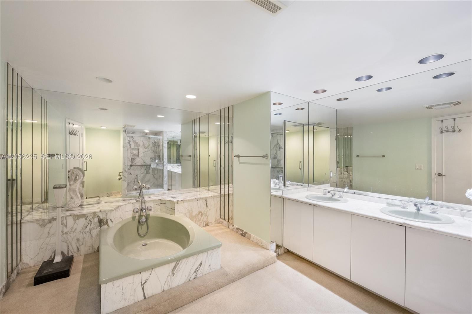 2200 S Ocean Lane 808 — photo 10