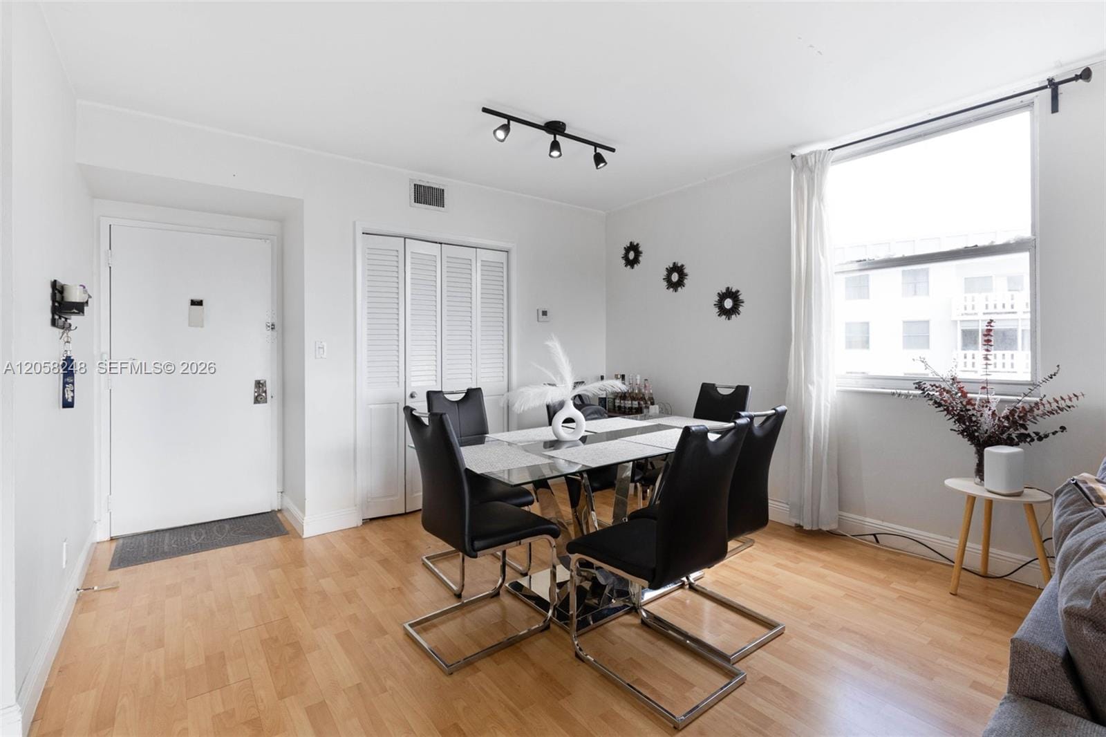 4400 Hillcrest Drive 901B — photo 4