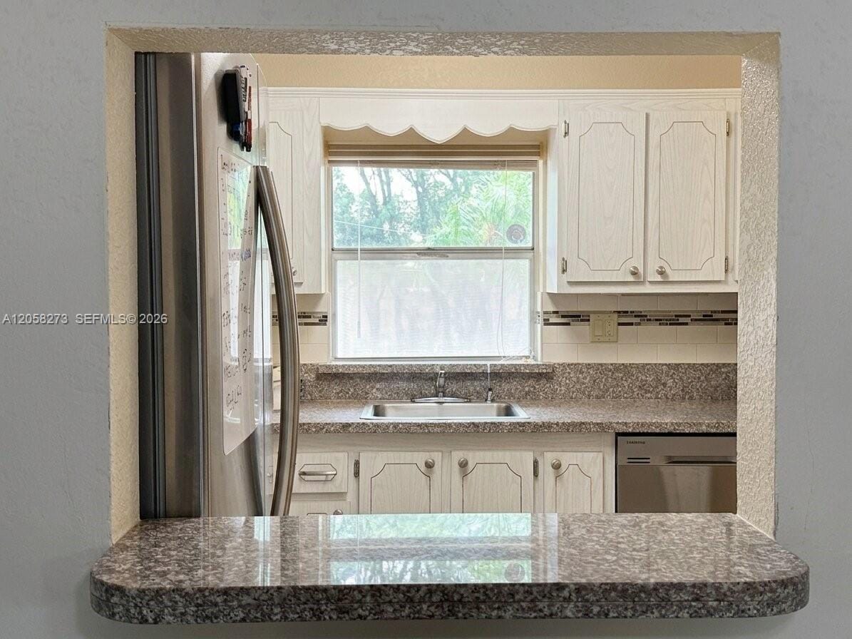 9801 Sunrise Lakes Boulevard 203, Sunrise, FL 33322 photo 5