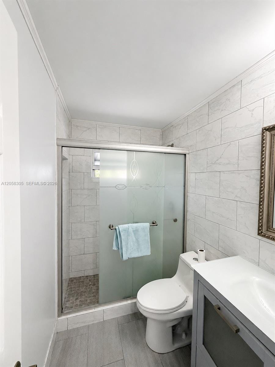 5651 NE 9th Avenue — photo 8