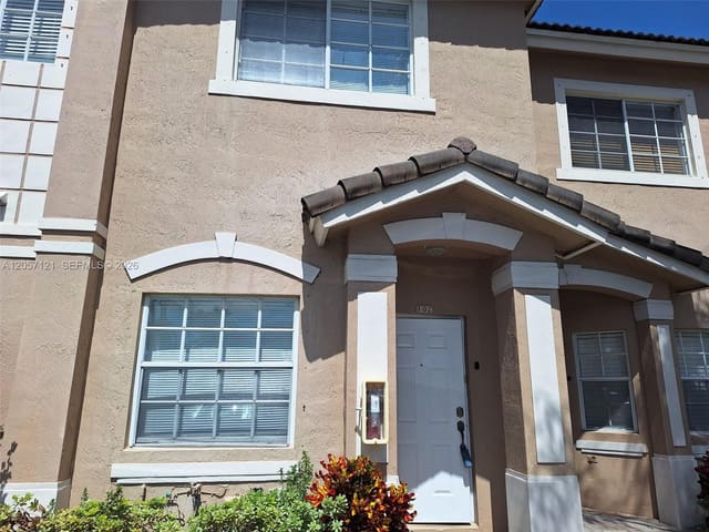 5761 NW 115th Court 102, Doral, FL 33178
