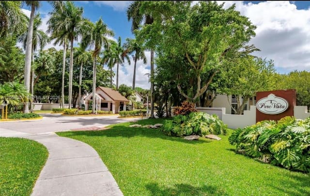 13856 SW 93rd Lane 13856, Miami, FL 33186