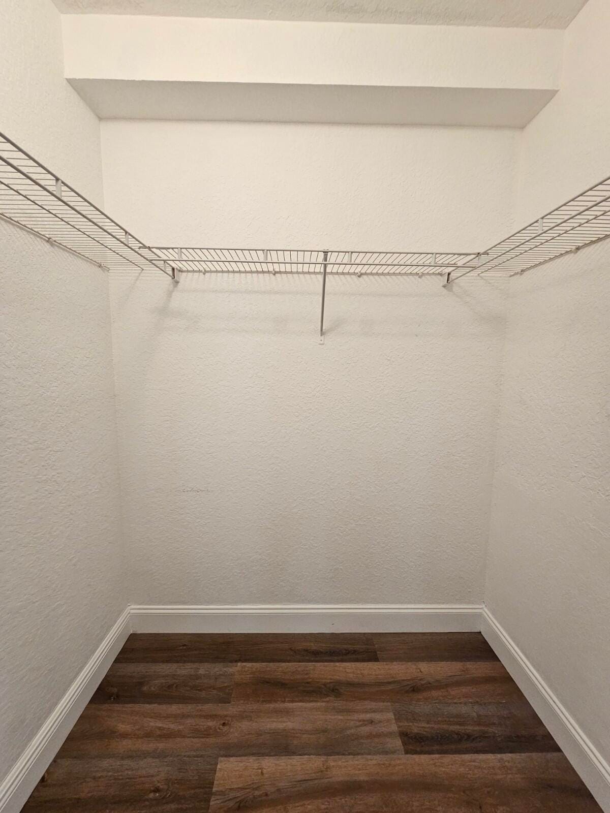 1049 GOLDEN LAKES Boulevard 115 — photo 11