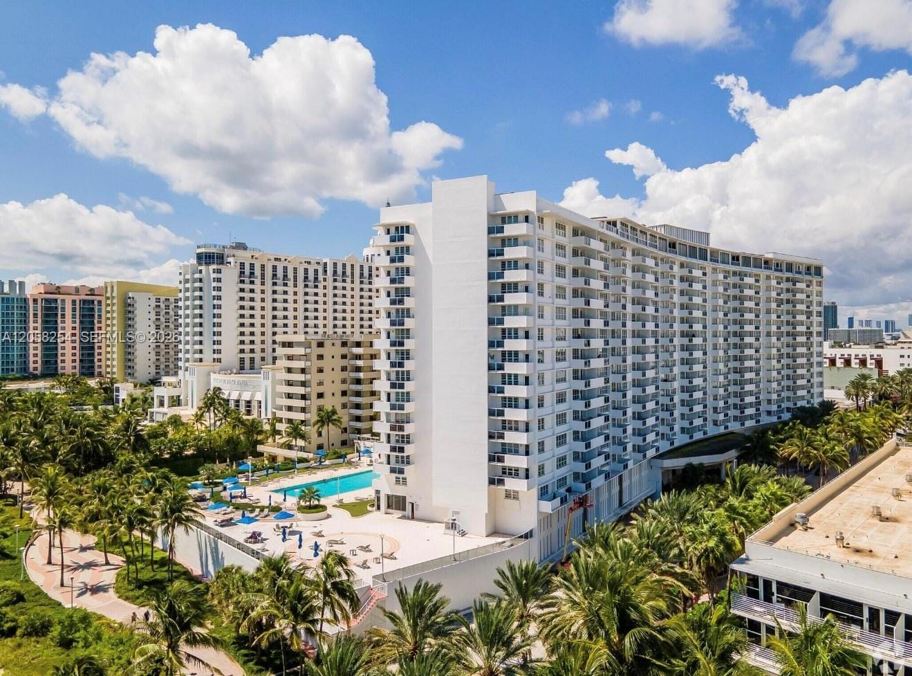 100 Lincoln Road 602, Miami Beach, FL 33139 photo 2