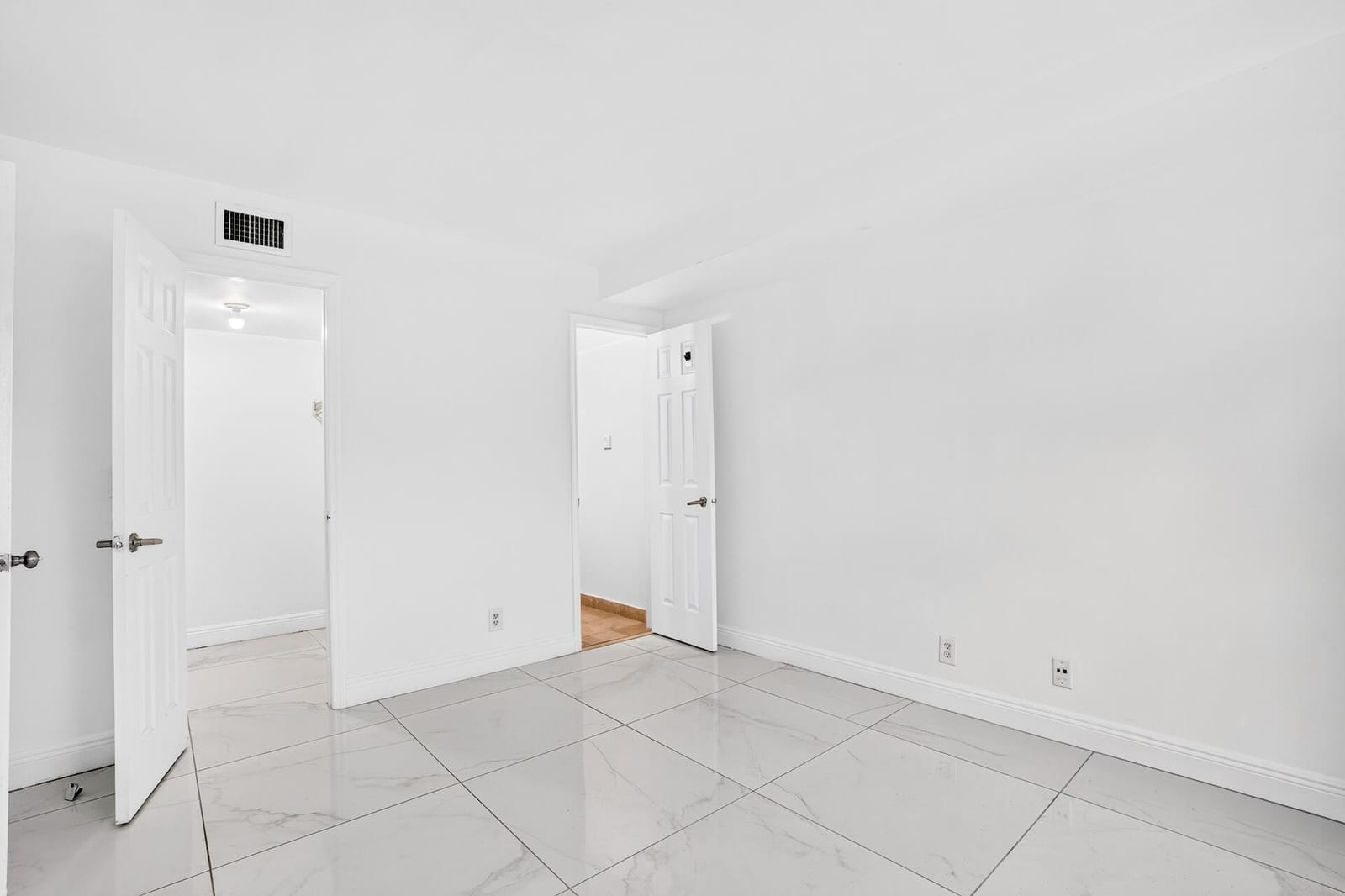 840 PINE Drive 104, Pompano Beach, FL 33060 photo 21