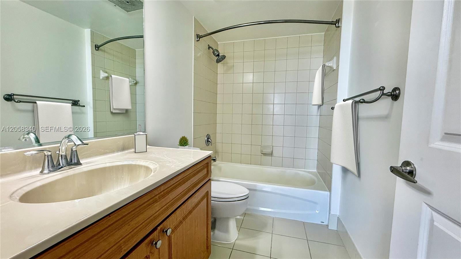 900 SW 8th Street 1501, Miami, FL 33130 photo 11