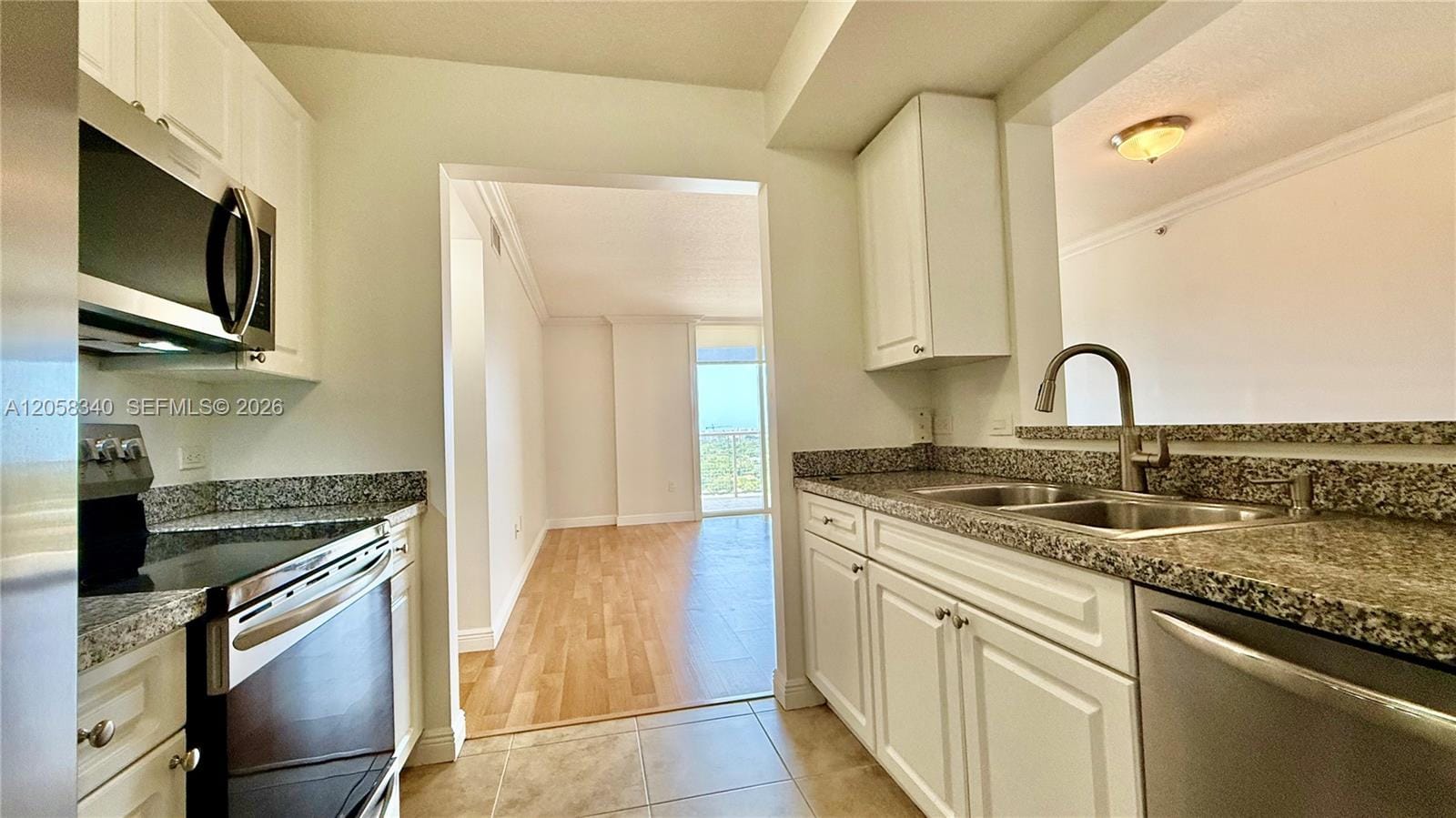 900 SW 8th Street 1501, Miami, FL 33130 photo 6