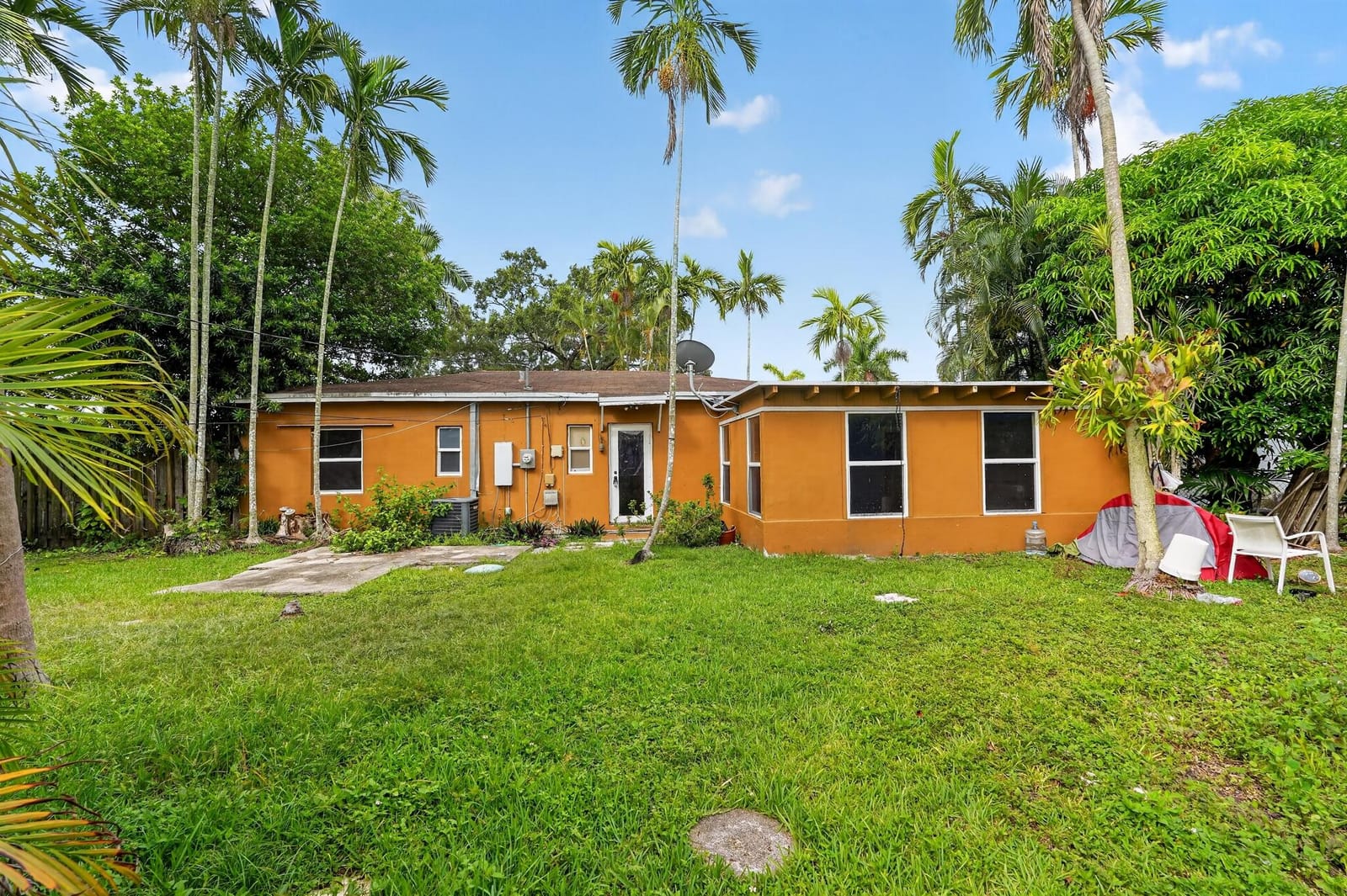 14621 LINCOLN Boulevard, Miami, FL 33176 photo 2