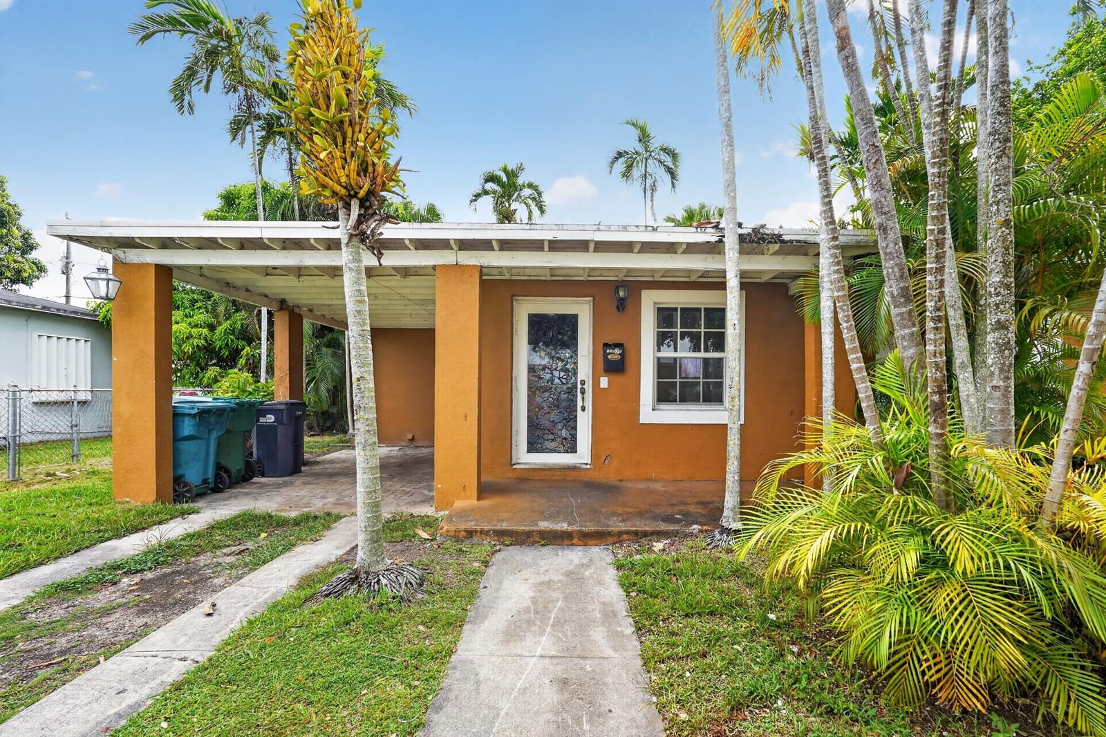 Pending home at 14621 LINCOLN Boulevard, Miami, FL 33176