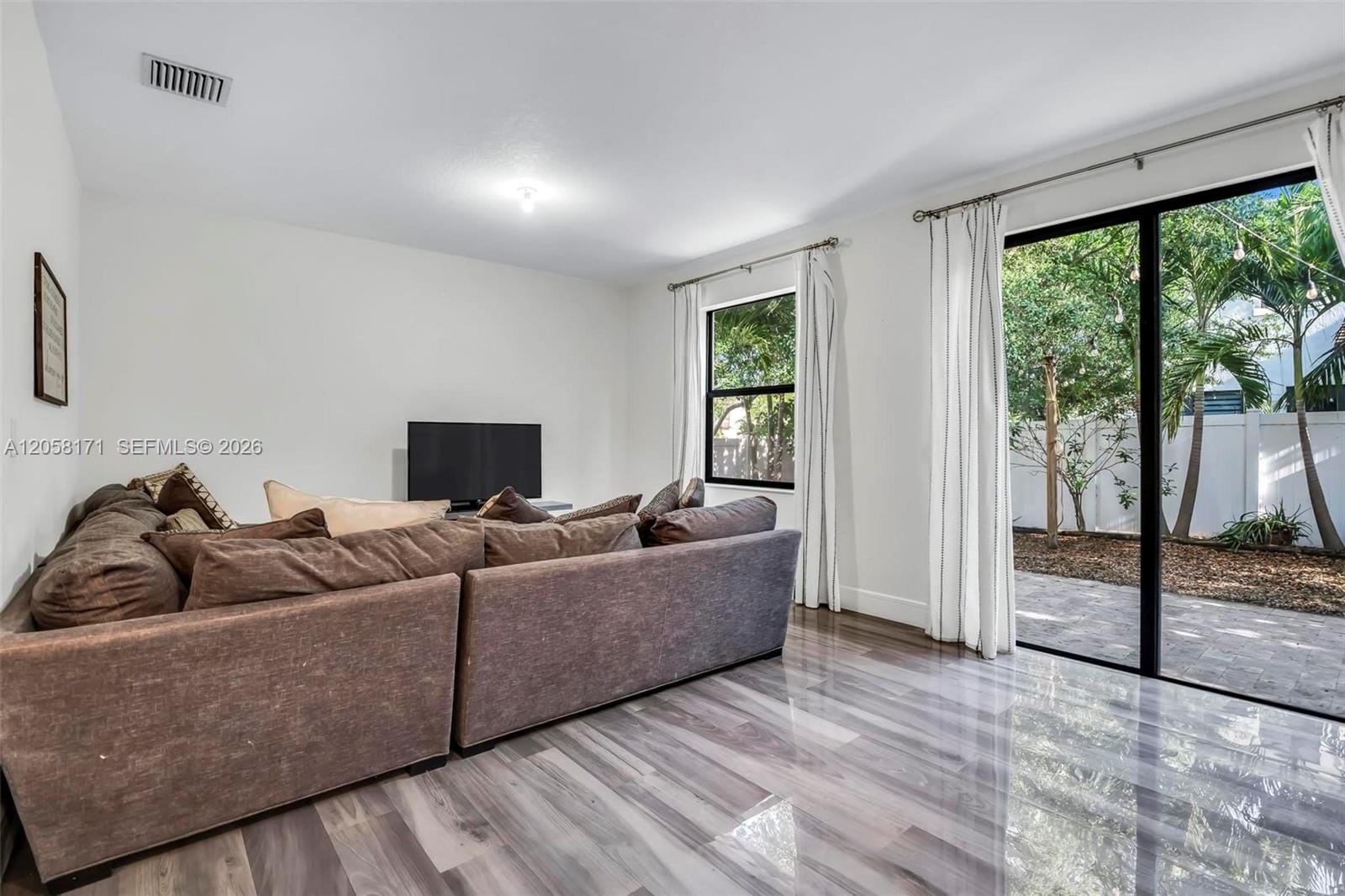 3506 W 106th Terrace — photo 10