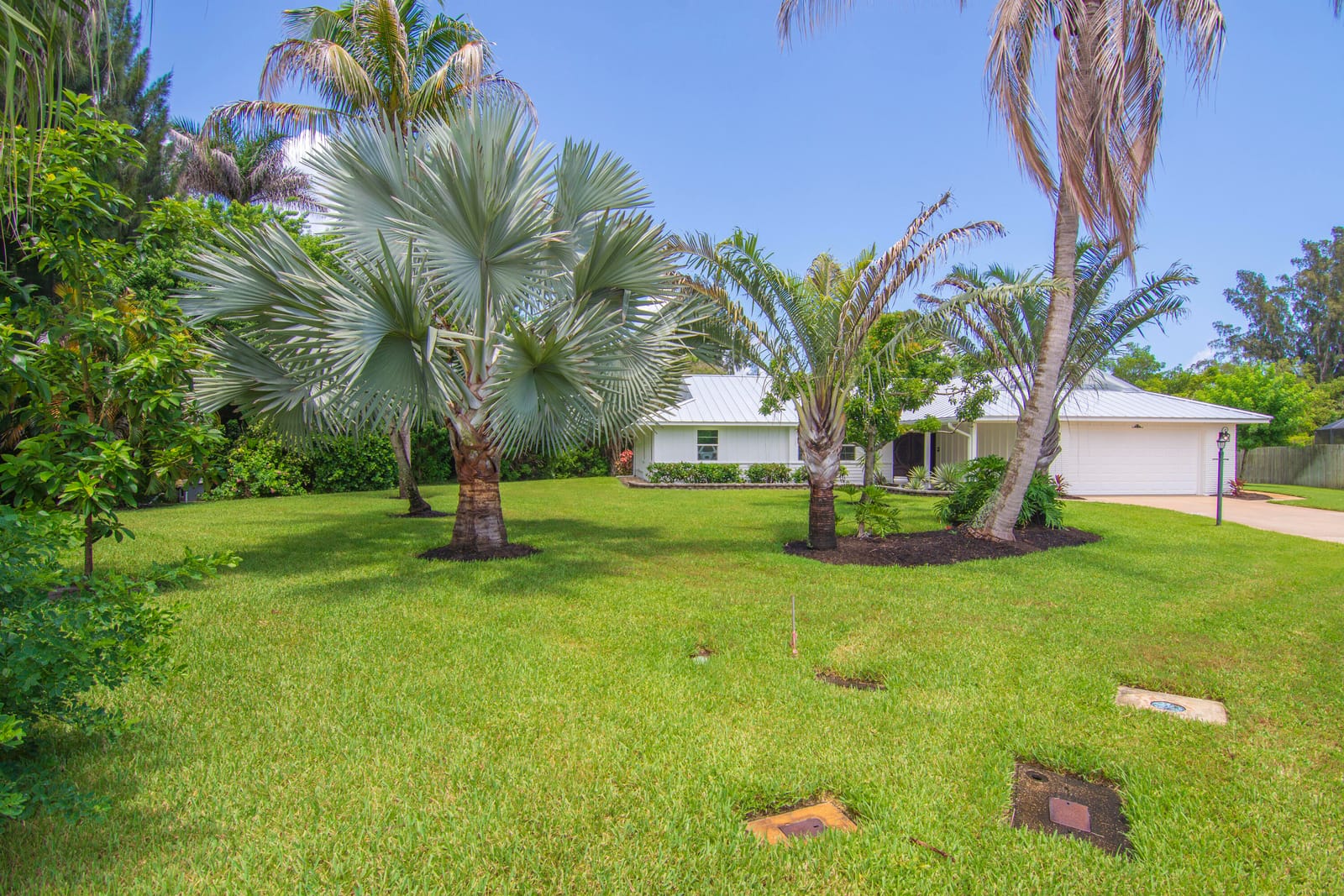 320 W FOREST Trail, Vero Beach, FL 32962 photo 12