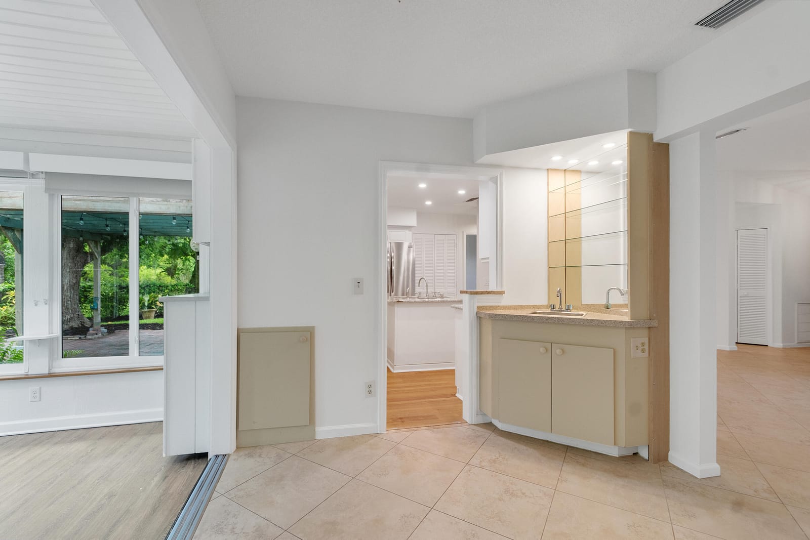 320 W FOREST Trail, Vero Beach, FL 32962 photo 25