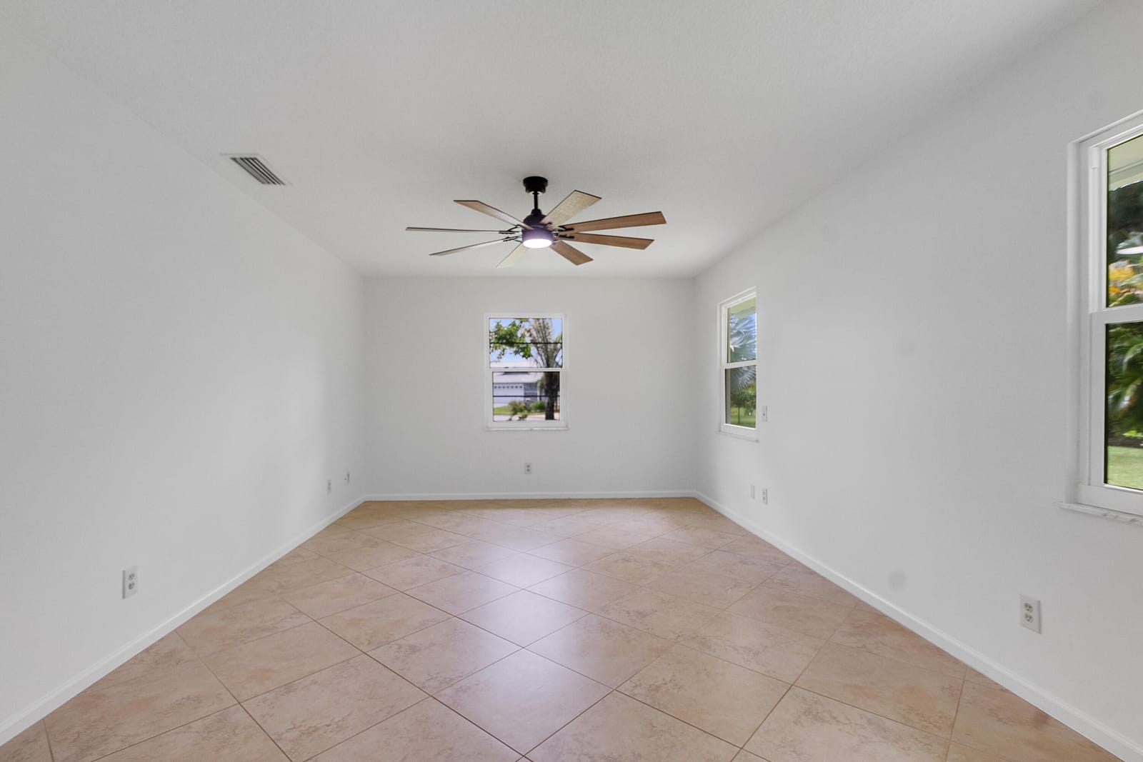 320 W FOREST Trail, Vero Beach, FL 32962 photo 27