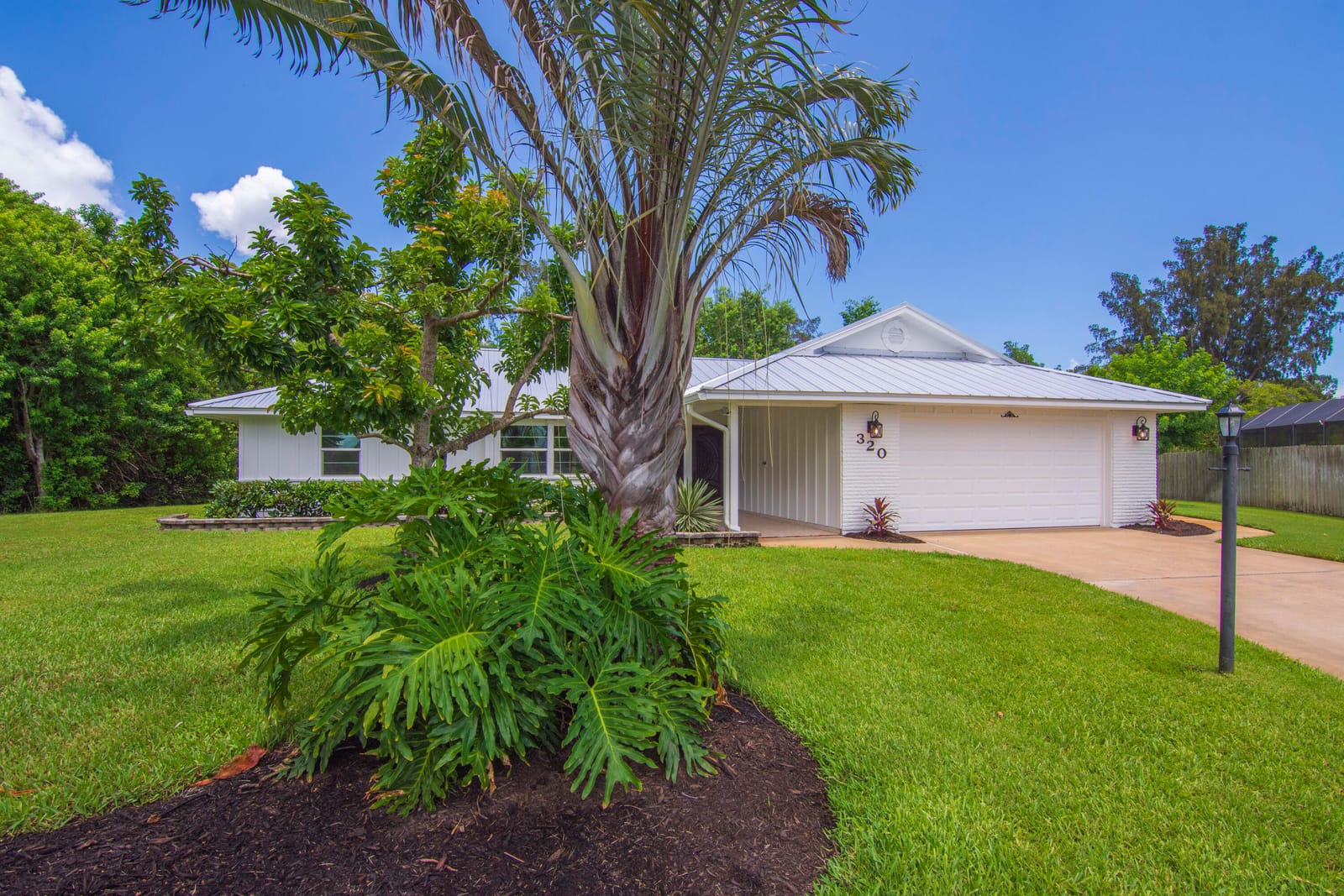 320 W FOREST Trail, Vero Beach, FL 32962 photo 7