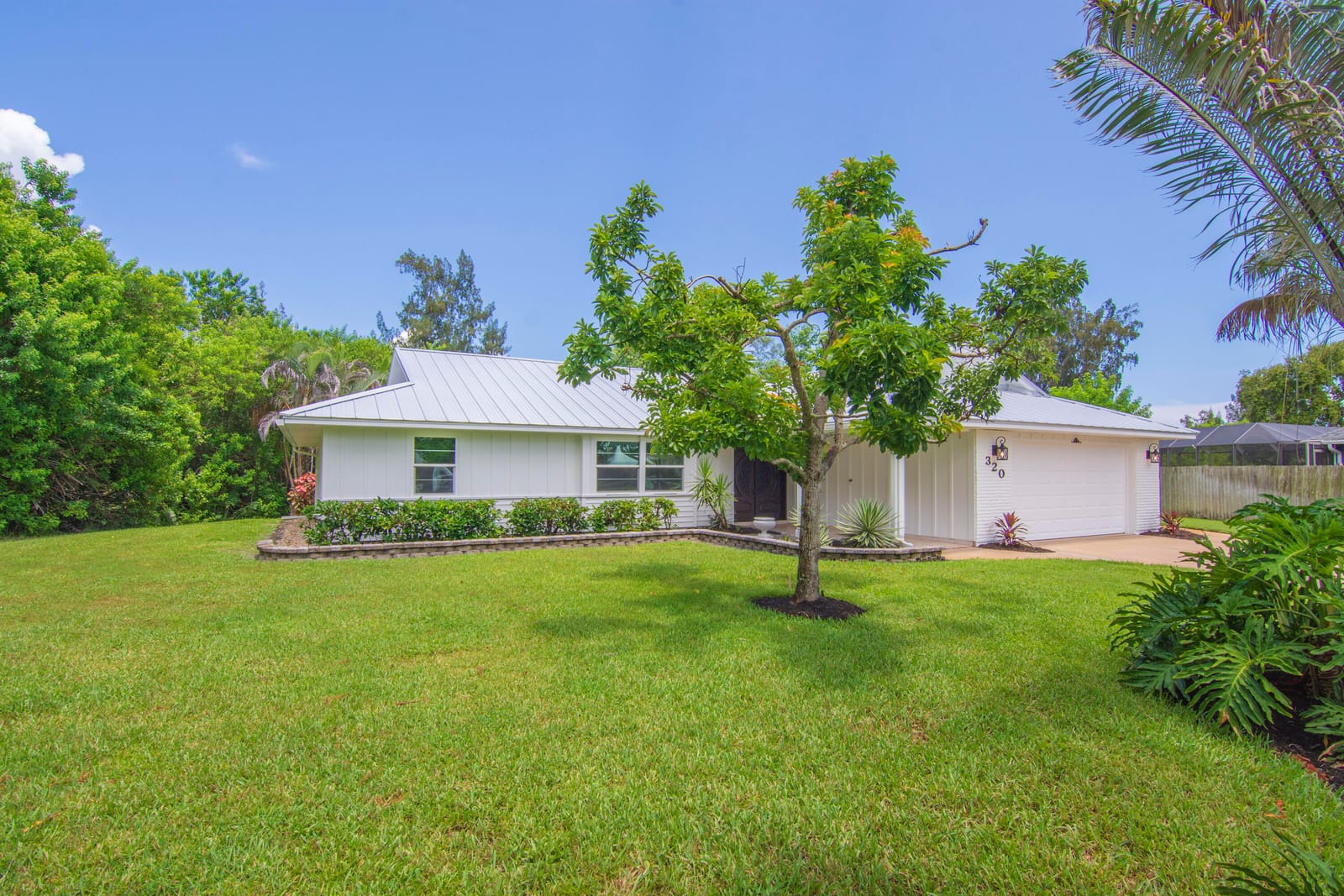 320 W FOREST Trail, Vero Beach, FL 32962 photo 8