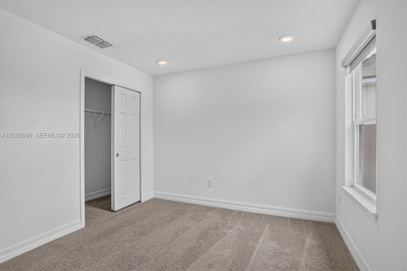8565 Lamppost, FL 32832 photo 19