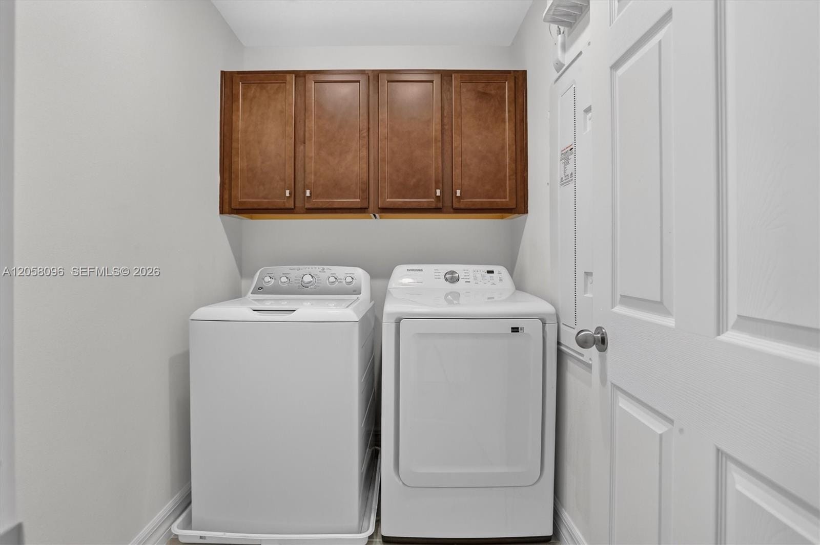 8565 Lamppost, FL 32832 photo 28