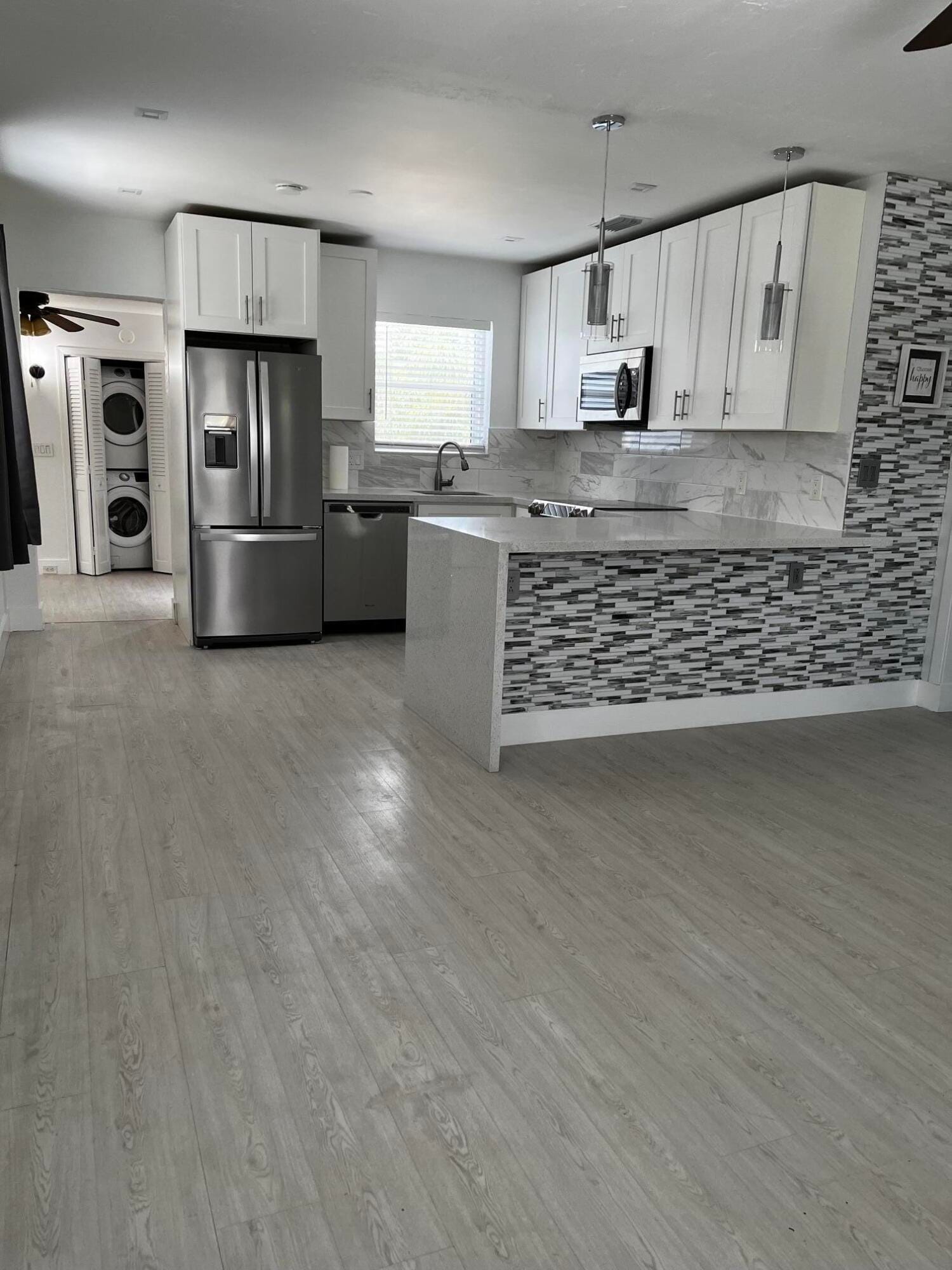 135 SE 5th Avenue