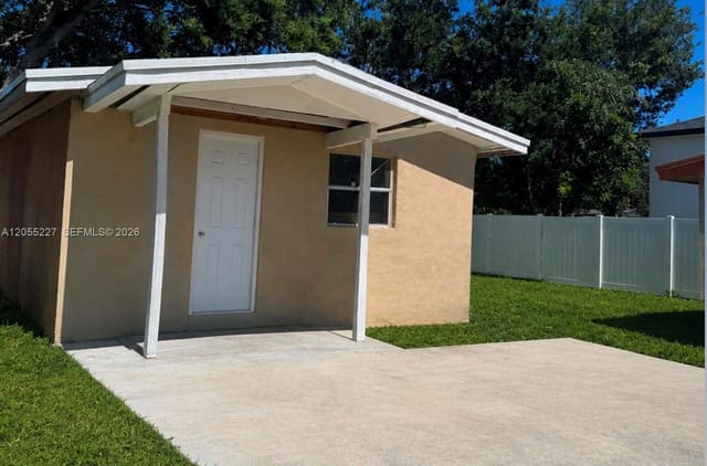 217 NW 14th Court B, Dania Beach, FL 33004
