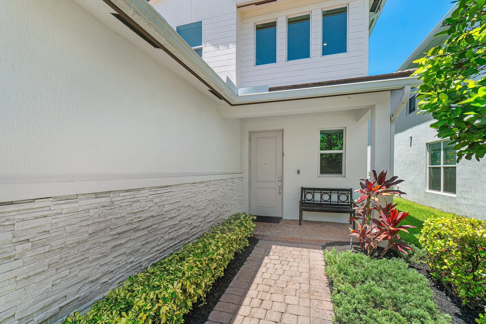 1091 Verde Court — photo 2