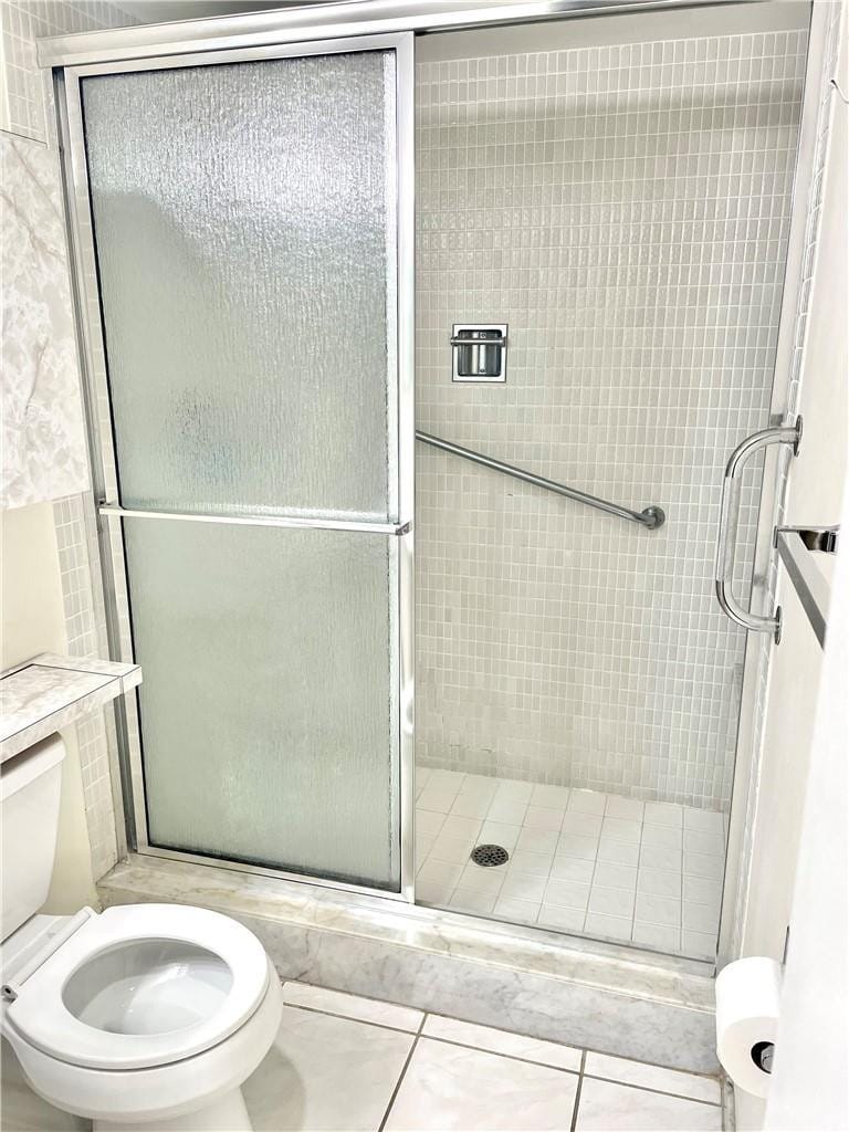 1149 HILLSBORO MILE 304 — photo 12
