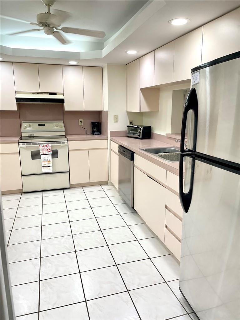 1149 HILLSBORO MILE 304 — photo 3