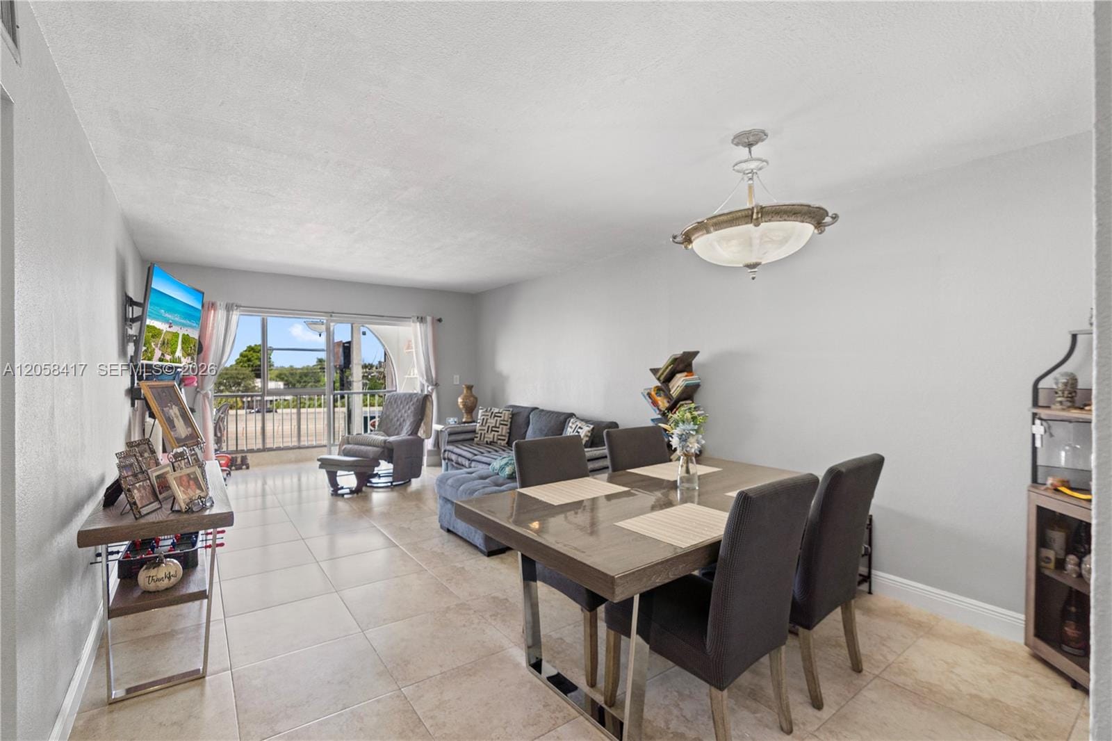6215 W 20th Avenue 402, Hialeah, FL 33012 photo 2