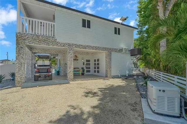 203 Pimilico Lane, Key Largo, FL 33037