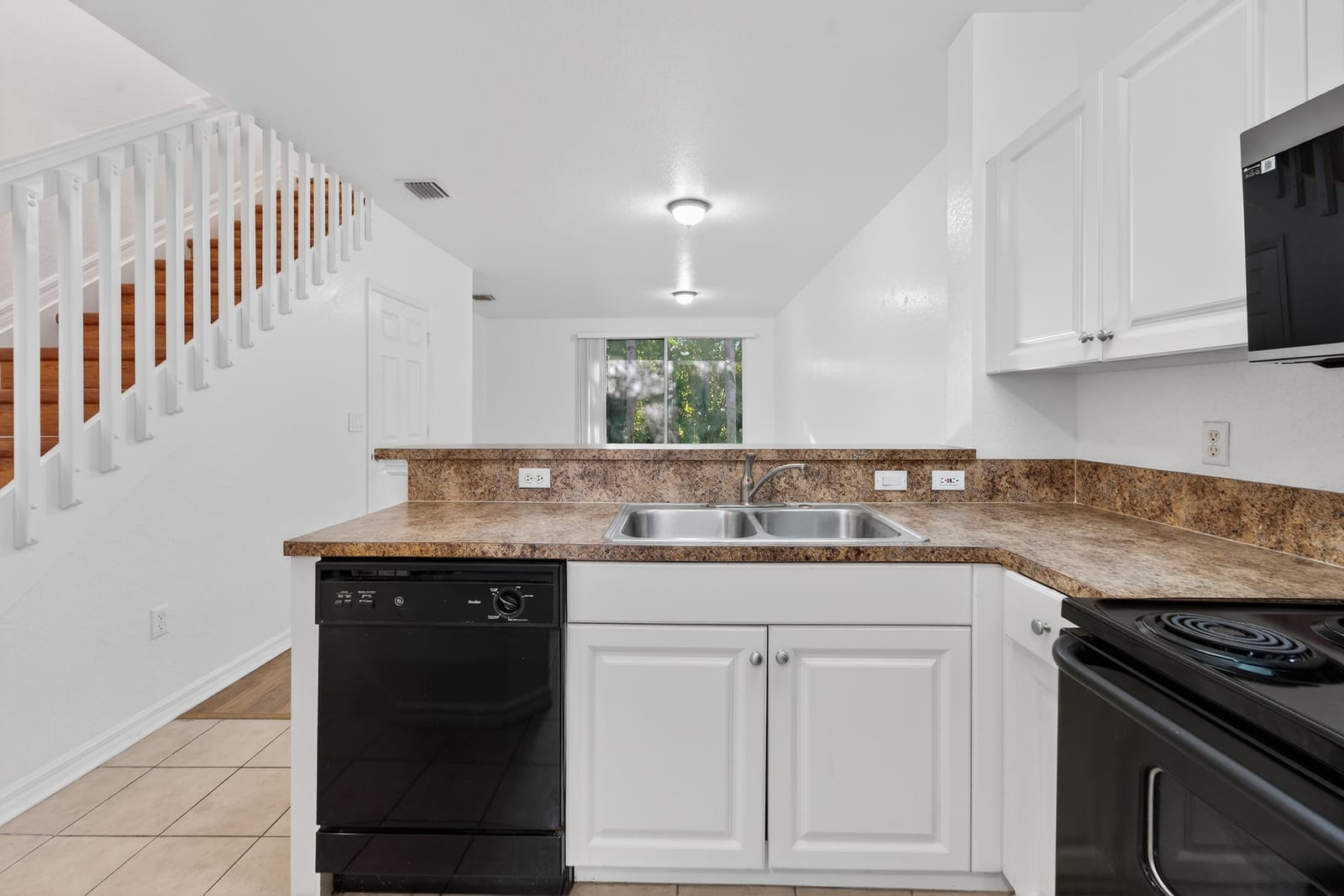 3635 Sonoma Drive — photo 5