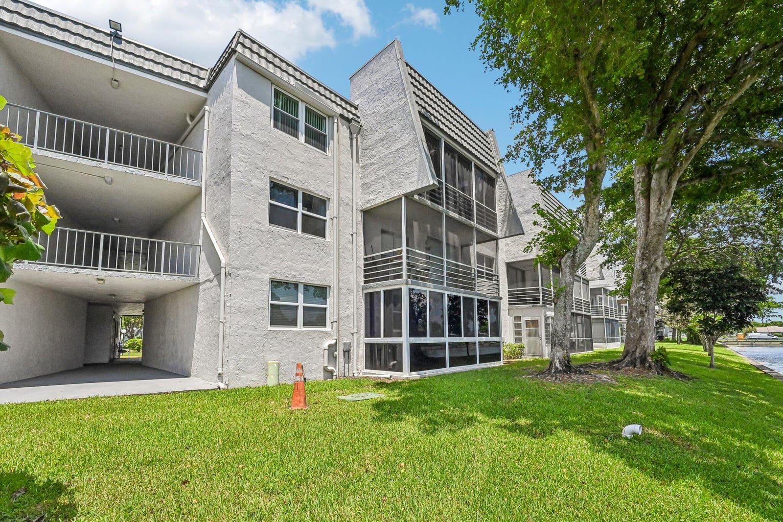 9150 LIME BAY Boulevard 103 — photo 9