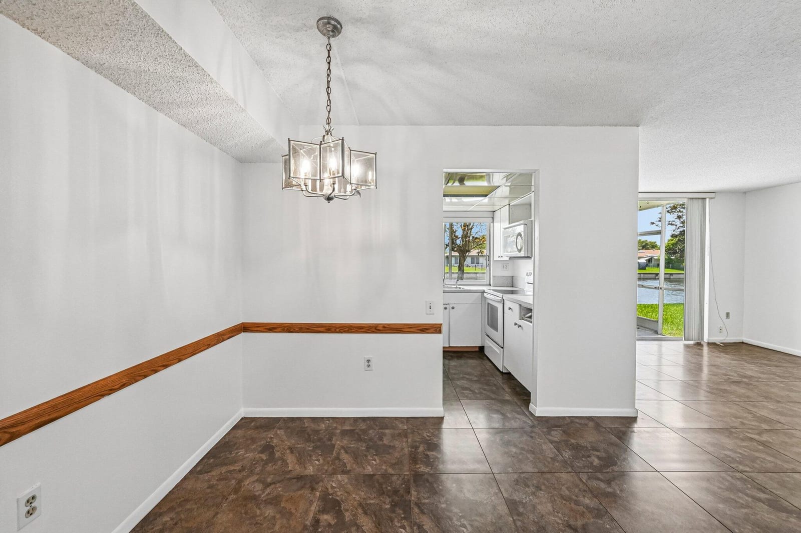 9150 LIME BAY Boulevard 103 — photo 10