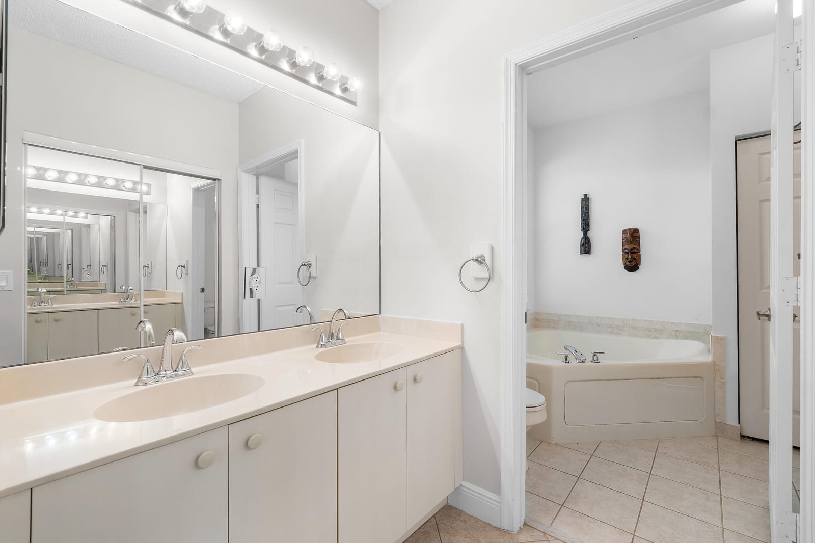 2473 S CORAL TRACE Circle, Delray Beach, FL 33445 photo 15