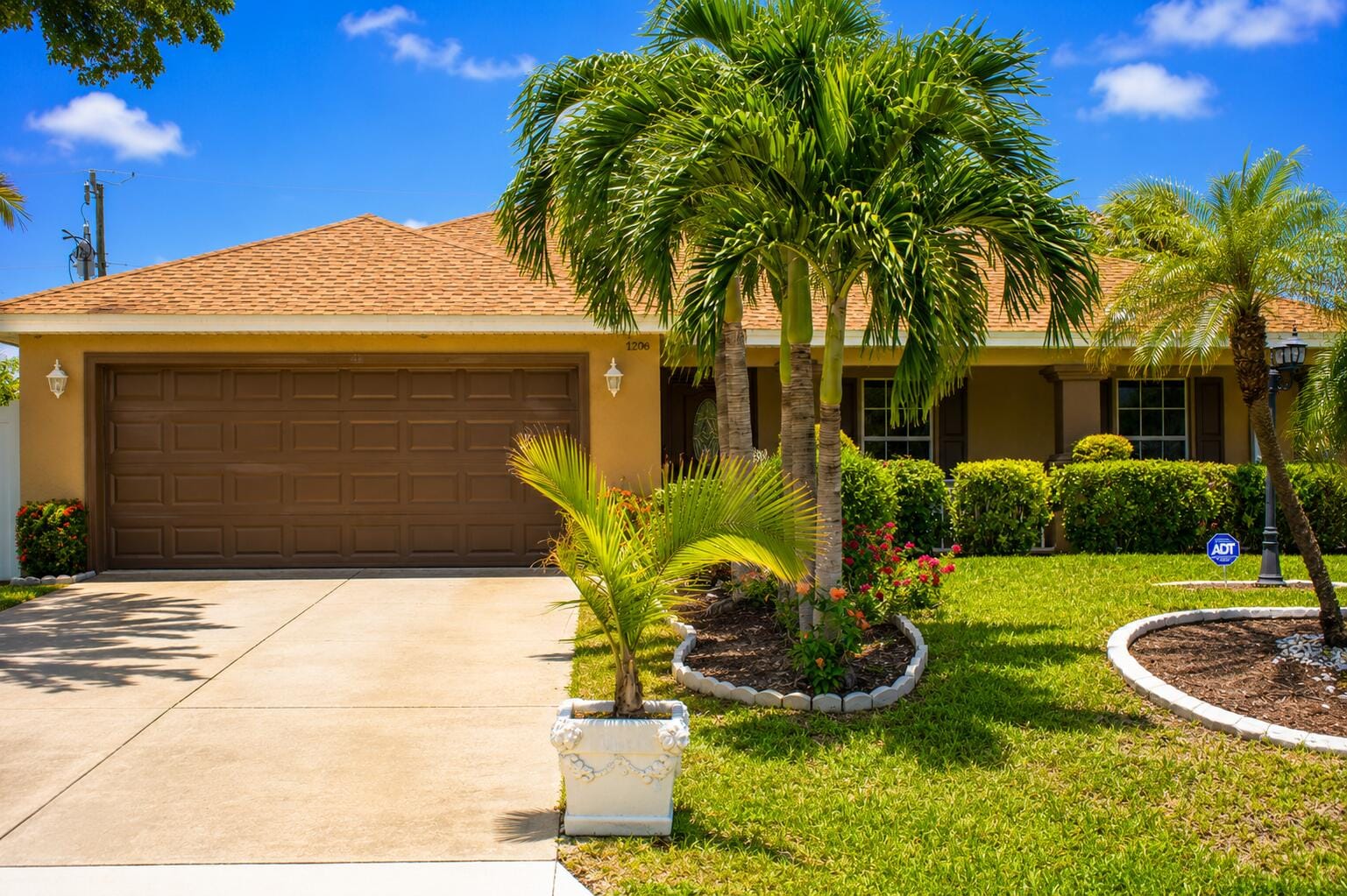 1206 NE 5TH Avenue, Cape Coral, FL 33909 photo 2