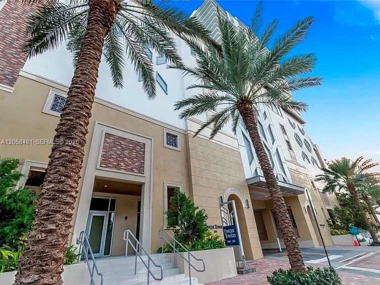 300 Sunny Isles Boulevard 4-802, Sunny Isles Beach, FL 33160 photo 2