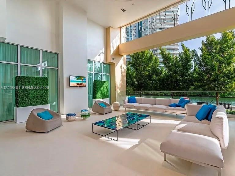 300 Sunny Isles Boulevard 4-802, Sunny Isles Beach, FL 33160 photo 3