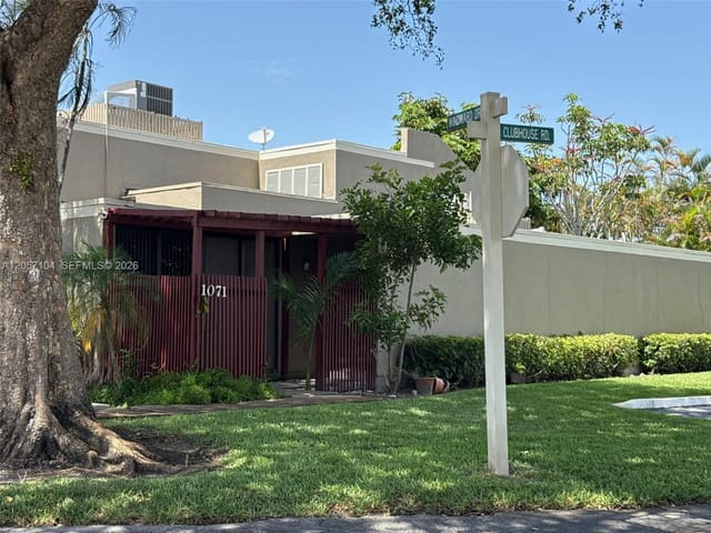 1071 Windward Drive, Pembroke Pines, FL 33026