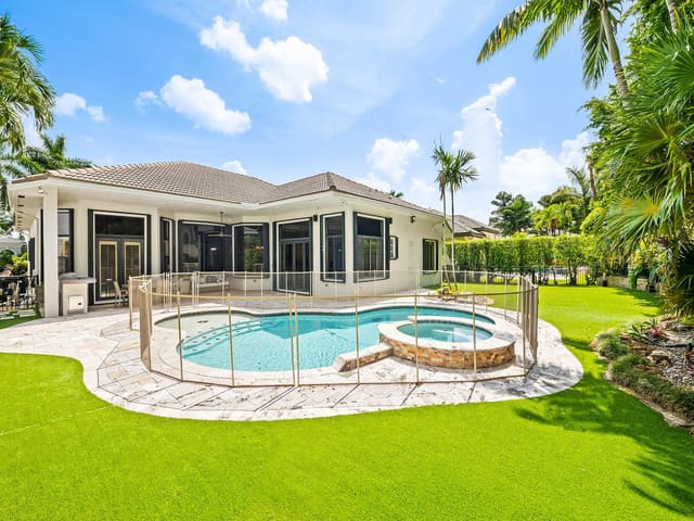 10800 Blue Palm Street, Enclave 2nd, Plantation, FL