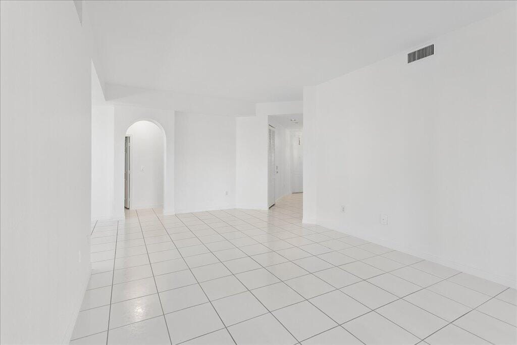 7937 EXETER Circle E 102 — photo 4