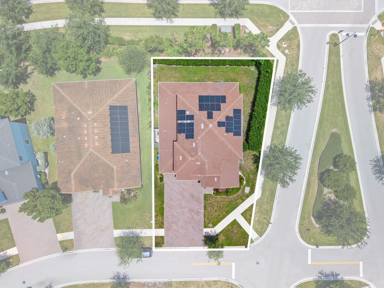 984 Sterling Pine Place — photo 2