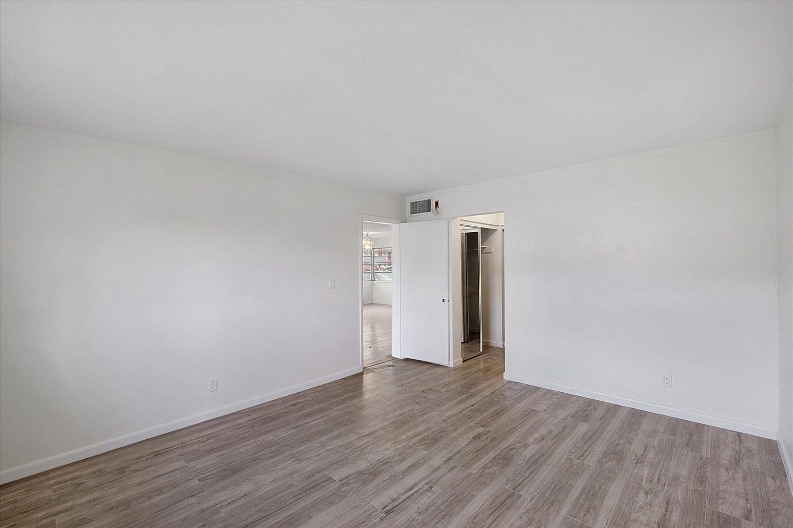 19001 NE 14TH Avenue 145 — photo 11