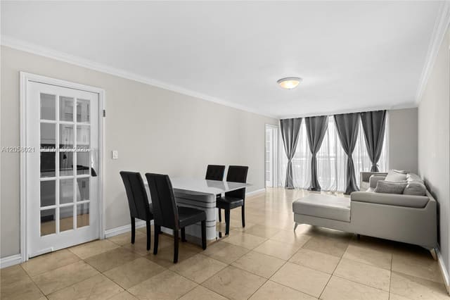 18011 Biscayne Boulevard 902, Aventura, FL 33160