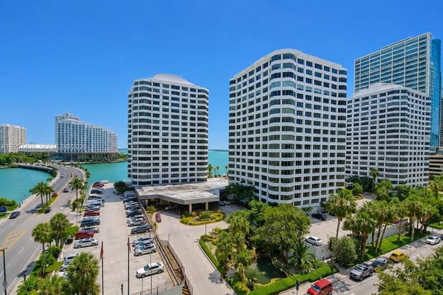 825 Brickell Bay Drive 1151, Miami, FL 33131