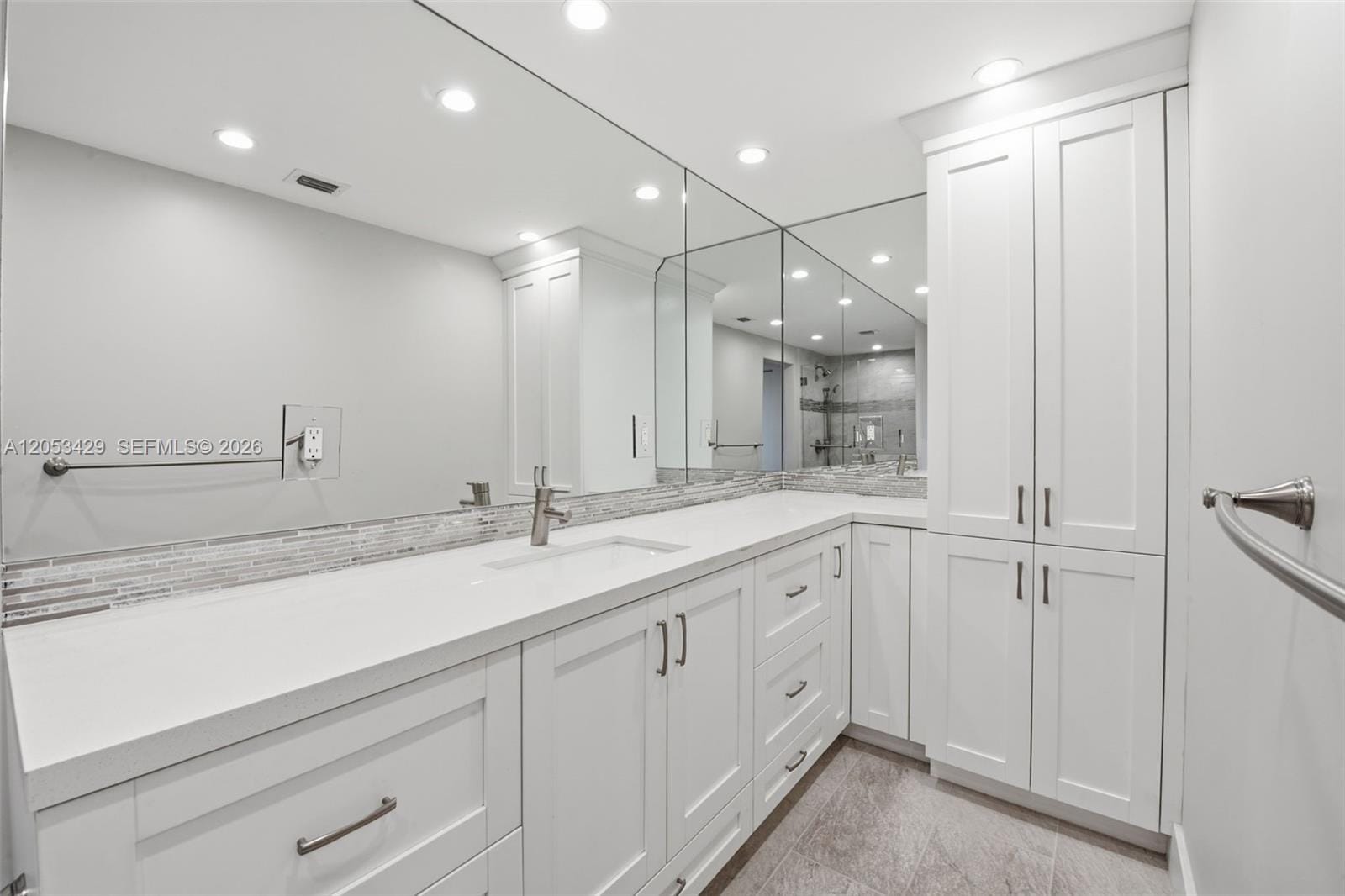90 Edgewater Drive 225 — photo 5