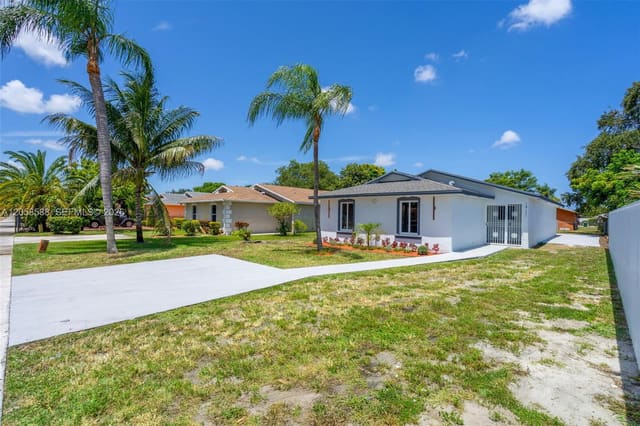 19131 NW 33rd Court, Golden Gardens, Miami Gardens, FL