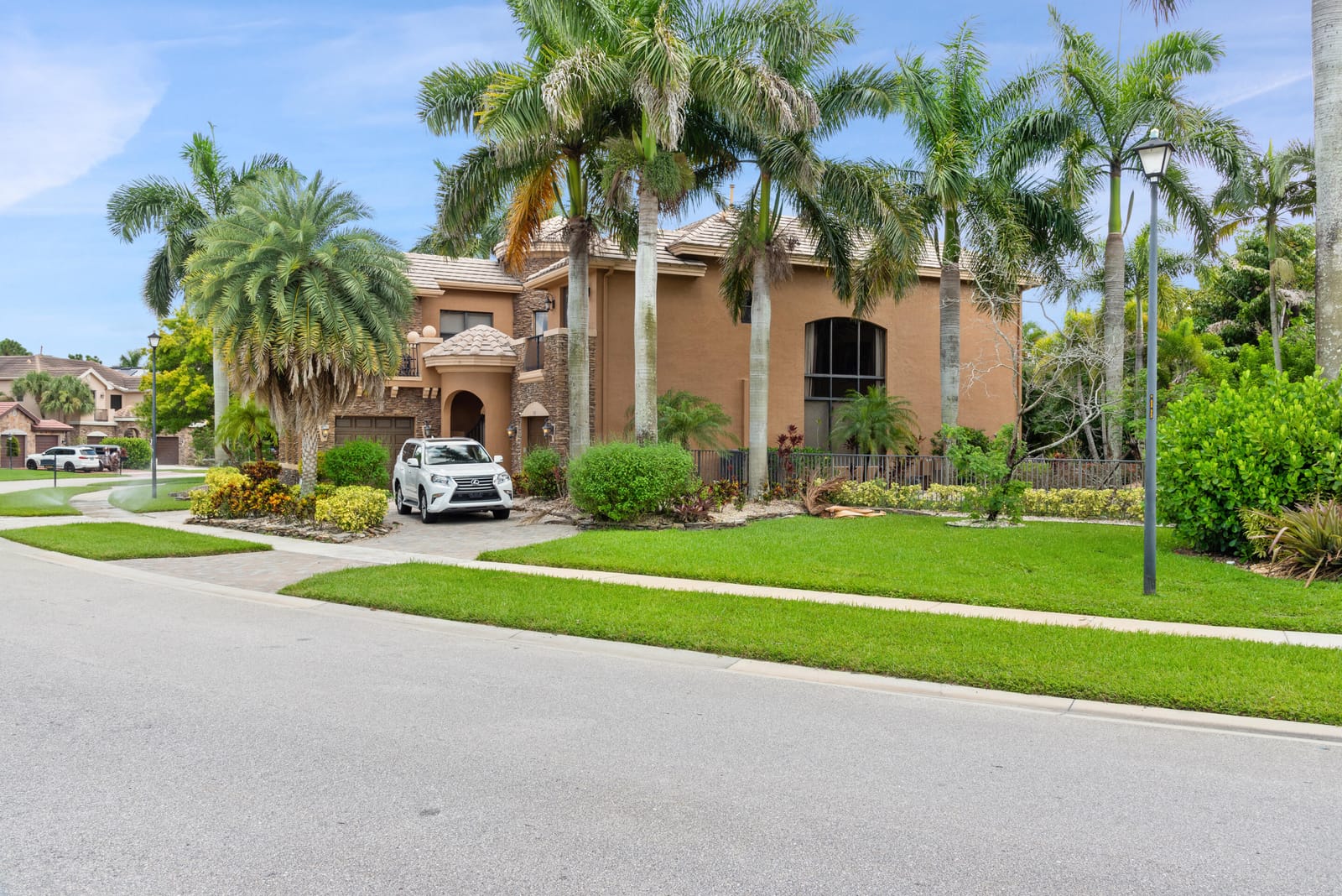 3501 COLLONADE Drive — photo 3