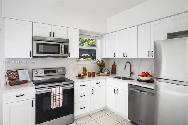 1271 NE 159th Street, North Miami Beach, FL 33162
