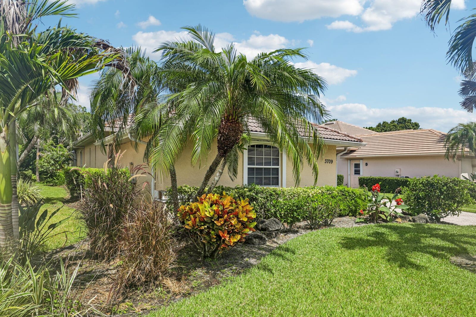 3709 NW Royal Oak Drive, Jensen Beach, FL 34957 photo 2